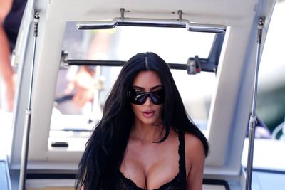Kim Kardashian arrives in F1 paddock to support Lewis Hamilton
