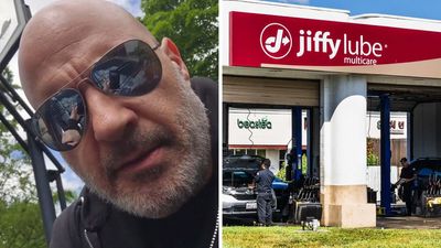 'Walmart... They Let Me Watch': Man Goes To Jiffy Lube For An Oil Change. Then He Checks The Dealership