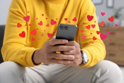 Millions Of People Believe AI Can Fake a Romantic Relationship—8 Scam Tactics Experts Are Warning About