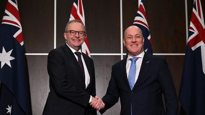 'Apples with oranges': Labor brushes off Kiwi PM's dig