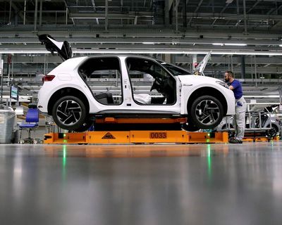 Car industry pressing EU for further delay to Brexit EV tariffs