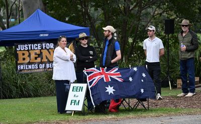 One Nation leader Pauline Hanson tells rally Ben Roberts-Smith is a person ‘I respect and I admire’
