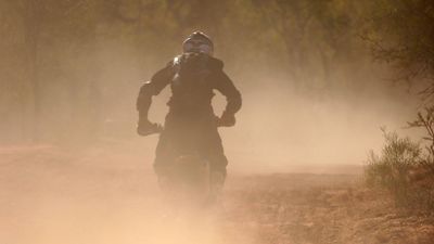 Motorbike rider dies in outback desert race crash