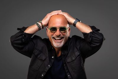 How Howie Mandel turned a panic attack into a mental health movement and helped build a company now worth hundreds of millions