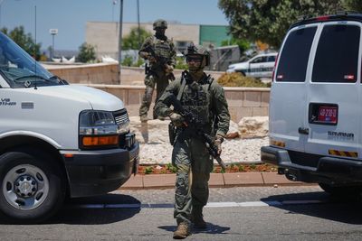 1 dead and 5 wounded in shootings near the West Bank, Israel’s rescue services say
