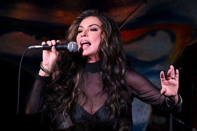 Watch: Shania Twain sends fans into rapture at tiny Shacklewell Arms gig