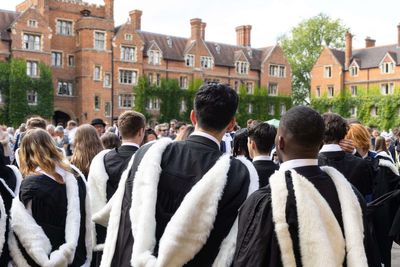 One in 10 new UK graduates plan to leave country amid ‘worst time in 30 years to leave university’