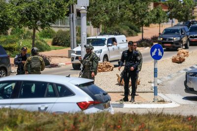 Gunman kills one and wounds five in several drive-by attacks in Israel