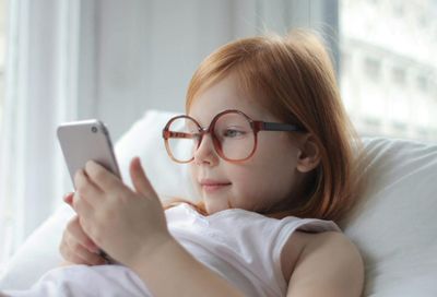 7 Warning Signs Your Child Is Spending Too Much Time Online This Summer