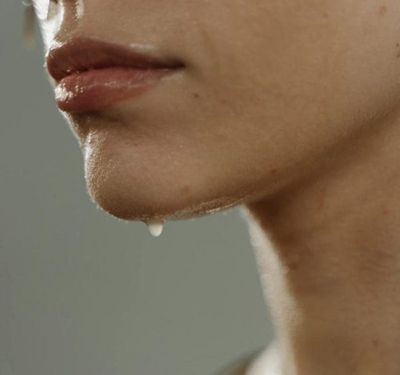 The Silent Signal in Your Sweat That Could Indicate a Thyroid Problem