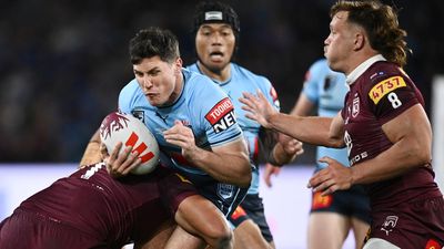 Blues set Moses deadline, bring in rookie as insurance