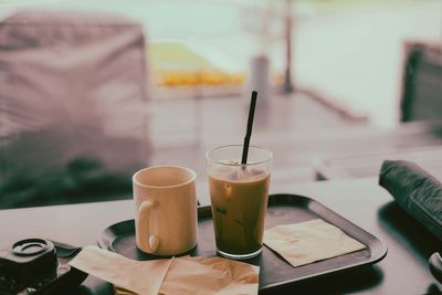 Coffee dates ‘favoured over romantic dinners’ as daters feel financial pressures