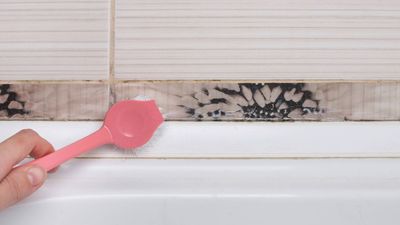 How to clean mold from bathroom caulk permanently — without using bleach