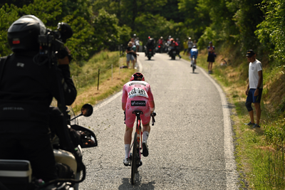 'It’s sad to lose it, but I fought with what I could' – Another Grand Tour slips away for Anna van der Breggen on final stage as she's unable to match Vollering at Giro d'Italia Women