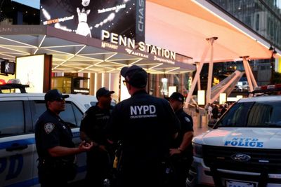 Stabbing wounds six at New York's Penn Station