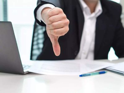 After 2 months and 4 interview rounds, candidate from Washington receives lowball offer, but rejecting it politely leads to unexpected workplace drama, putting his current job in jeopardy