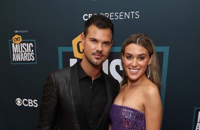 Taylor Lautner and wife share unborn baby's sex with fans