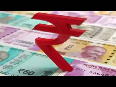 Rupee slumps as elevated crude, Treasury yields support dollar