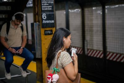 Traveling during a heat wave? The signs of heat illness everyone must know