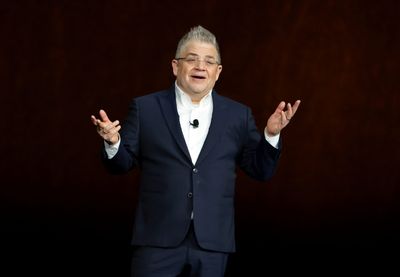 Patton Oswalt hates slop bowls, too