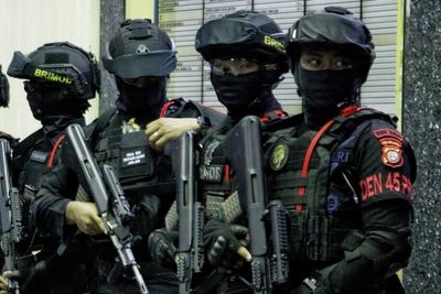 Bulletin world briefing: Two killed in private jet crash and drug suspects arrested in Bali