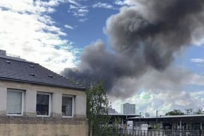More than 100 firefighters tackling blaze at recycling centre in Bermondsey