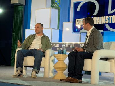 Anthropic's Claude Code creator says there are days he manages tens of thousands of AI agents at once