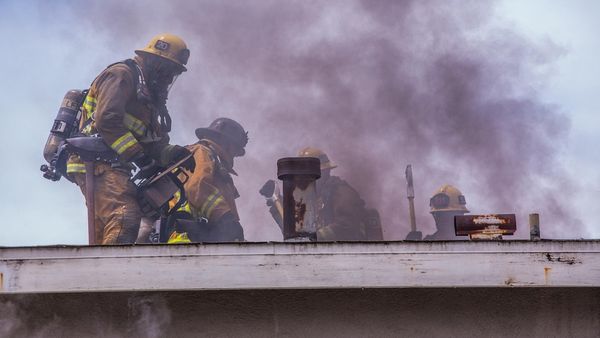 Florida father of 3 dies after a pot of oil left on the stove sparks an apartment fire, his two young children survive