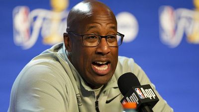 Knicks’ Mike Brown Blasts Officials After Game 3 Loss: ‘Never Thought I’d See That in NBA Finals’