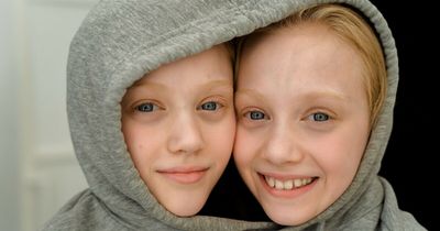If You Can Guess 25 Celebrities By Just Their Doppelgangers, You Have An Undiscovered Talent