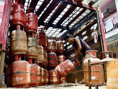 Modi govt intoxicated on power: Congress slams Centre on reduction in number of subsidised Ujjwala refills
