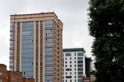 What Happened at London's Highpoint Tower? Family of Three Fall 400ft in Suspected Murder-Suicide Mystery