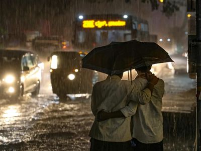 Monsoon advances into Bengal, Sikkim; set to cover more of Andhra, Telangana, Karnataka, Maharashtra this week