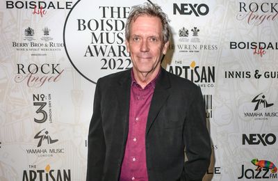 Hugh Laurie apologises for 'drunk' outburst over House critique