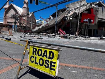 32,000 people displaced by the Philippine earthquake that killed at least 37