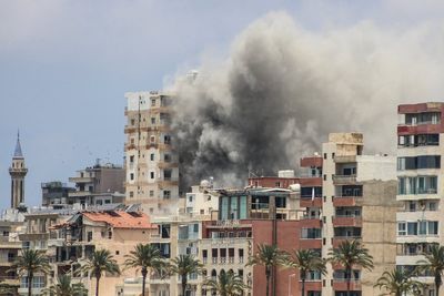 Eight dead in Israeli attack on Lebanon as Netanyahu ignores Trump’s plea