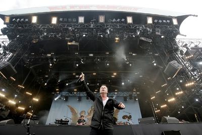 Simple Minds and Chaka Khan to headline BBC Radio 2 In The Park