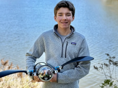 A 15-year-old from Ontario built a bionic underwater “robot turtle” that detects what is quietly killing our seas and just won $50,000 for it