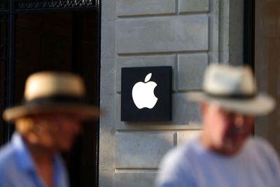 EU rejects Apple blame for delayed Siri AI rollout
