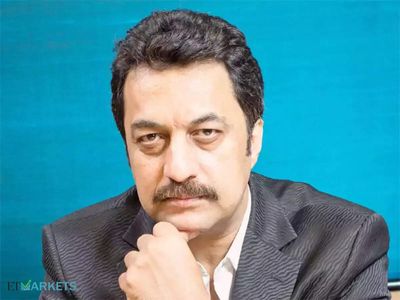 'Khabardar, kabhi bhi mat karna': Veteran investor Shankar Sharma says stock market isn't for common people, returns don't even beat FD