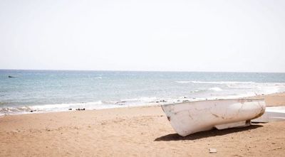 7 Signs You’re Being Watched at the Beach (And What to Do)