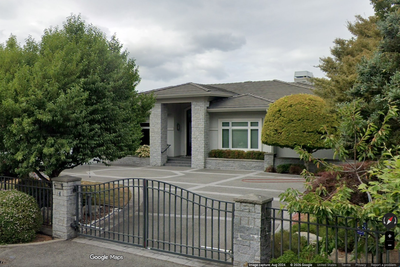 21-year-old owner of ‘OnlyFans’ home in Washington is charged with human trafficking
