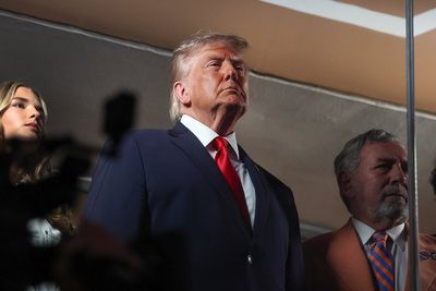 Lipreader claims Trump may present Knicks with NBA trophy if they win finals