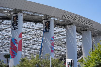 SoFi Stadium workers avoid strike after deal reached ahead of World Cup