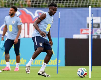 Bukayo Saka is playing through pain barrier, says Tuchel, as World Cup looms