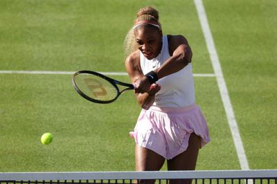 Serena Williams makes winning return in Queen's Club doubles