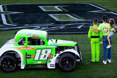 Kyle Busch's father and son honor him with special tribute lap at Charlotte