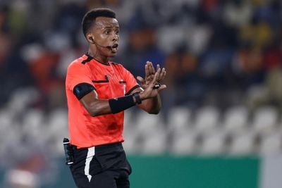 Somalia backs referee after he is denied entry to US