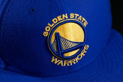 NBA Legend Says Warriors Should Desperately Pursue Kawhi Leonard Or LeBron James To Revive Dynasty