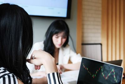 Hiring slows as AI skills demand stays strong